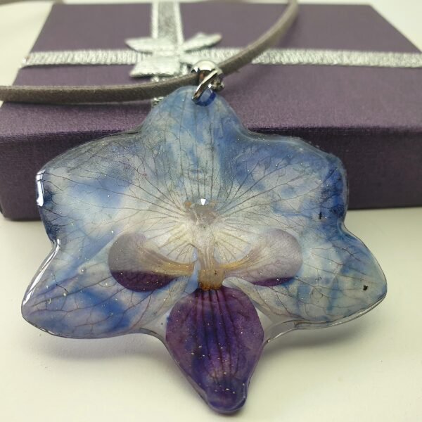 Orchid pendant in resin